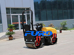 抓住特色打通渠道，全液壓小型壓路機廠家順利發(fā)展