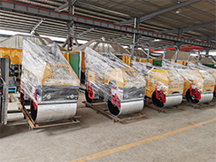 外貿(mào)出口澳大利亞的壓路機、工程照明車包裝發(fā)貨