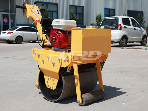 要想小型壓路機壓實效果好還需要專業(yè)的方法！