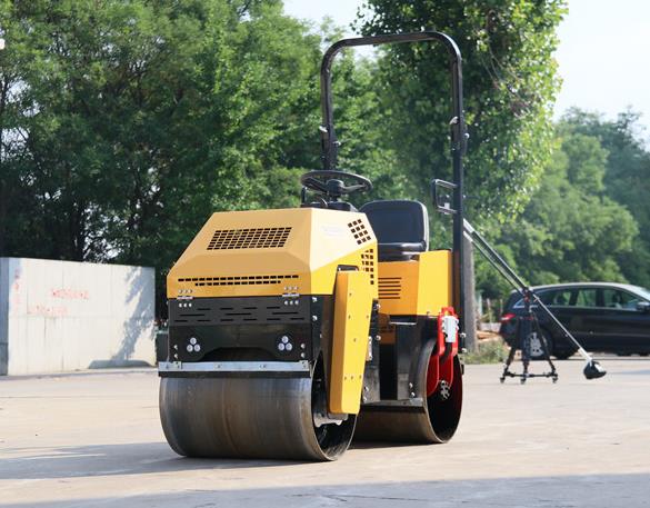 小型壓路機(jī)如何散熱呢？
